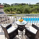 Family Friendly House With A Swimming Pool Vela Luka, Korcula - 23698 Semesterbostad *