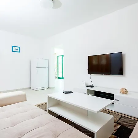 Family Friendly House With A Swimming Pool Vela Luka, Korcula - 23698 Vikendica *